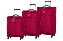 IT Luggage Ultralight Spinner Small 4 Wheel Suitcase - Red